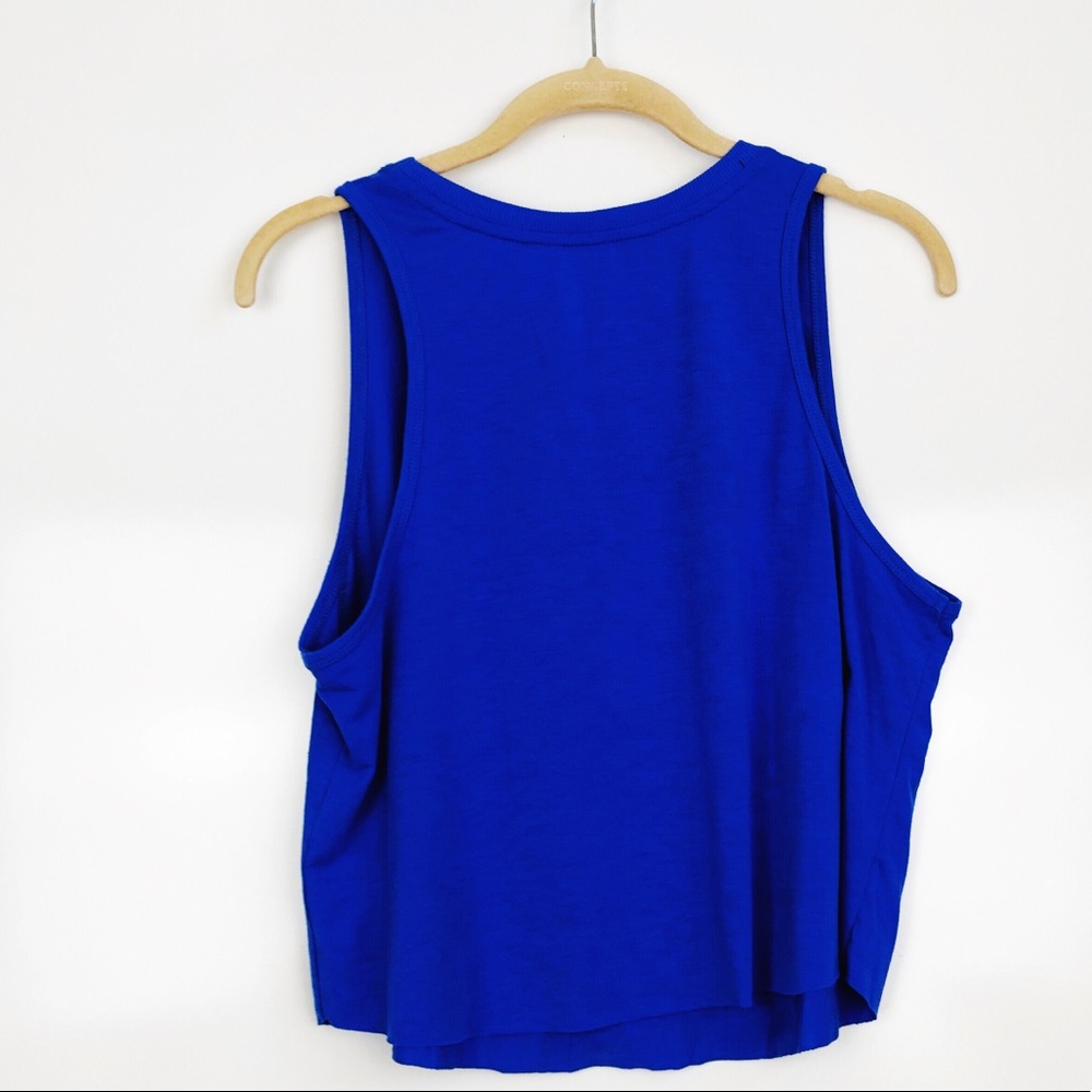 JESSICA SIMPSON BLUE WARM UP CROP CUT-OFF TANK - Picture 5 of 7